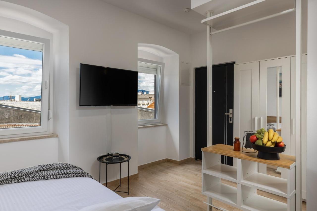 Agostini - Self Check-In Studios - Free Gated Parking On Site ริเยกา ภายนอก รูปภาพ