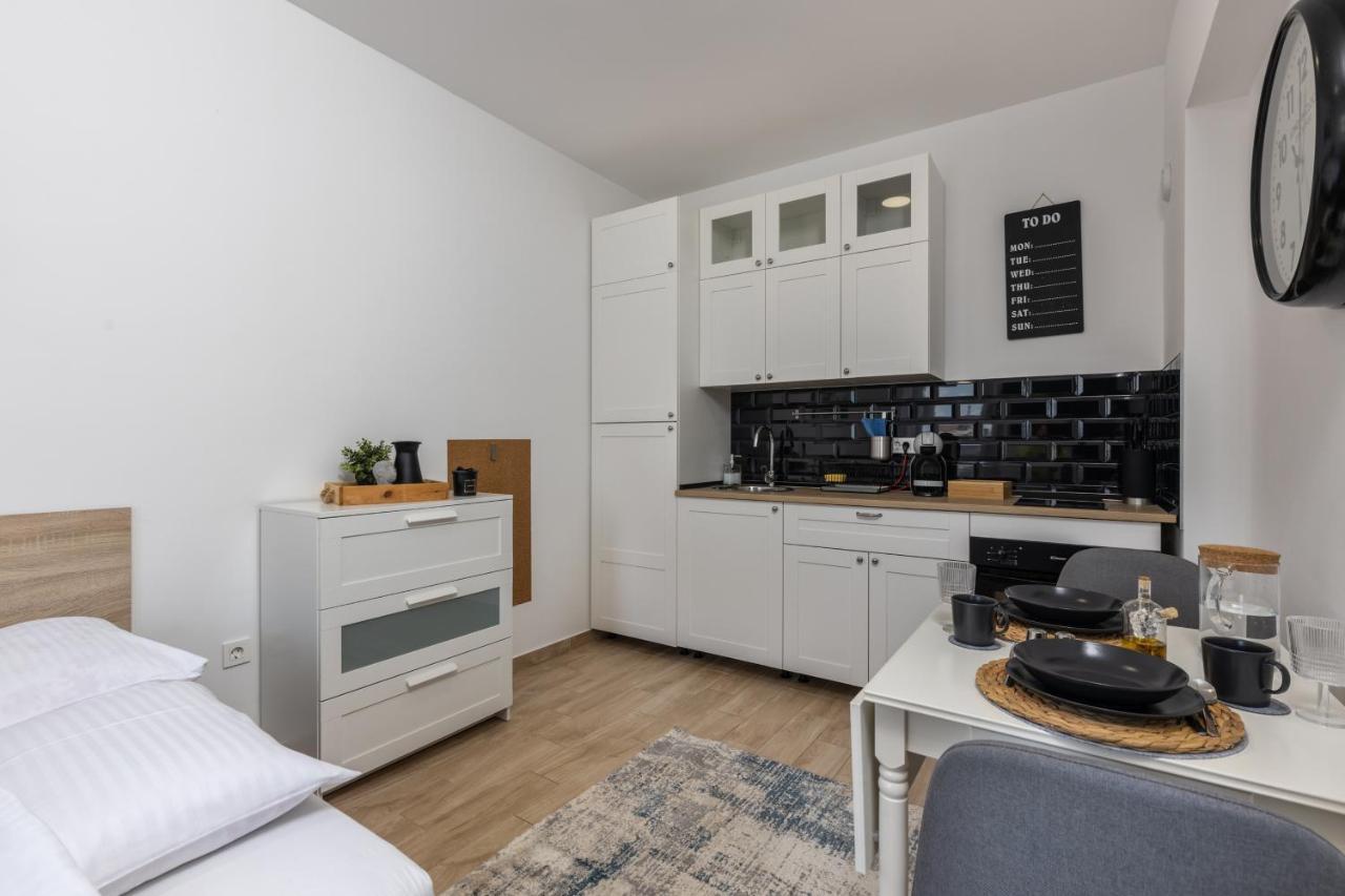 Agostini - Self Check-In Studios - Free Gated Parking On Site ริเยกา ภายนอก รูปภาพ