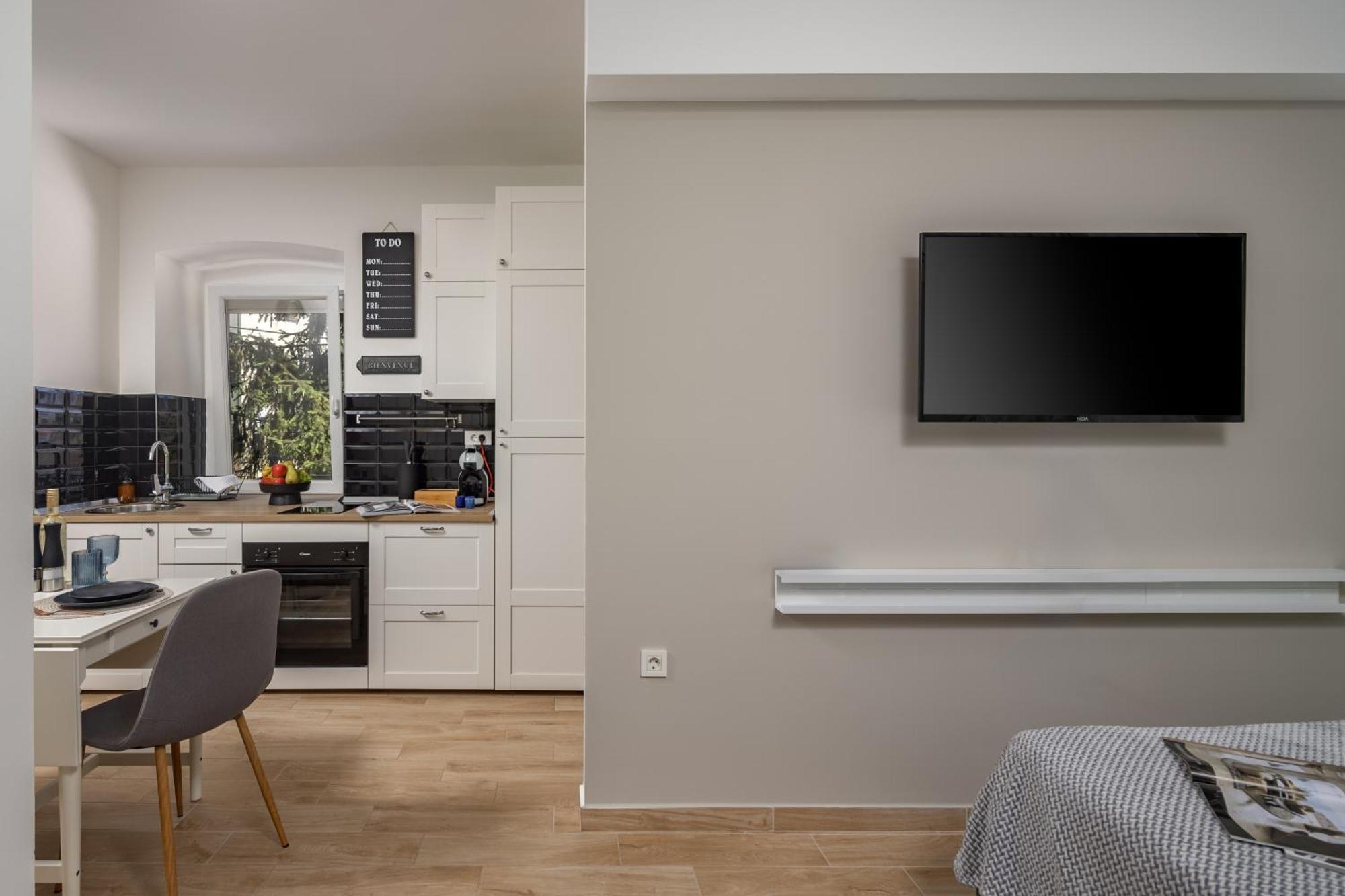 Agostini - Self Check-In Studios - Free Gated Parking On Site ริเยกา ภายนอก รูปภาพ